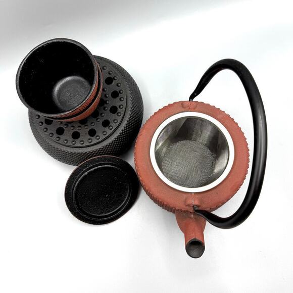 VTG Japanese Teapot Red Cast Iron 2.5c Dobin Strainer Two Cups Brazier NEW - Picture 5 of 8